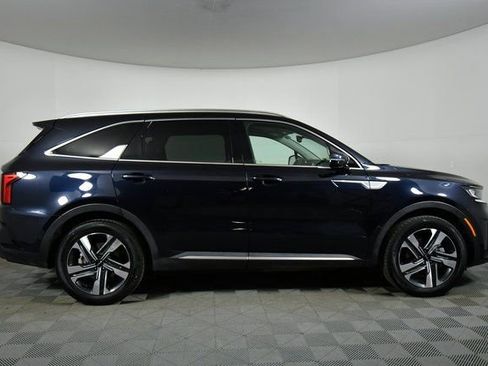 Used 2024 Kia Sorento EX image 15