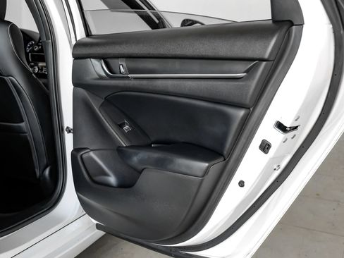 Used 2018 Honda Accord Sport image 44