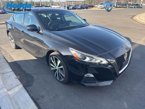 Used 2022 Nissan Altima 2.5 SR image 3