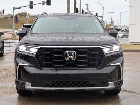 Certified 2023 Honda Pilot Elite image 2