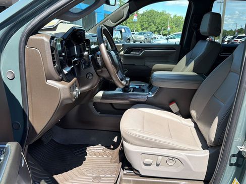 Used 2025 Chevrolet Silverado 1500 LTZ AWD/4WD image 10