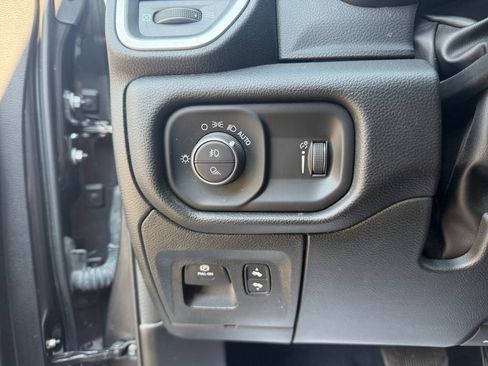 Used 2022 RAM 1500 Big Horn AWD/4WD image 21