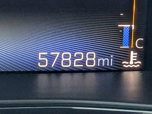 Used 2023 Chevrolet Colorado LT w/ LT Convenience Package II image 28