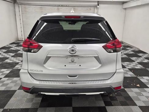 Certified 2020 Nissan Rogue S image 5