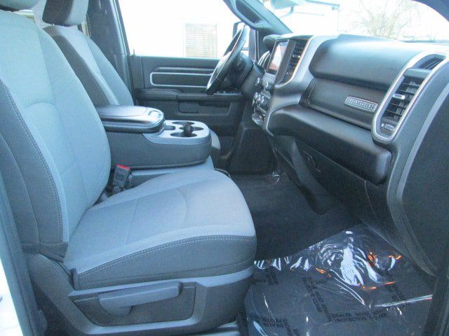Used 2024 RAM 2500 Big Horn AWD/4WD image 16