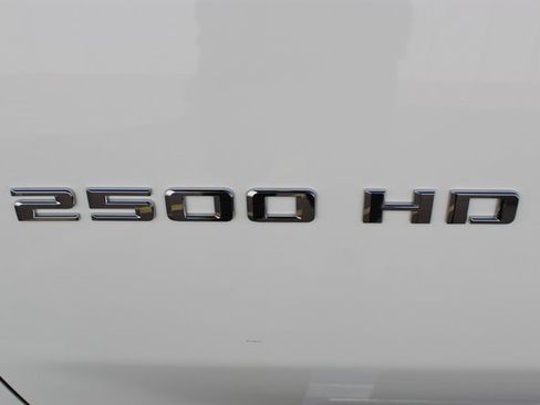 Used 2022 Chevrolet Silverado 2500 LT w/ Convenience Package image 20