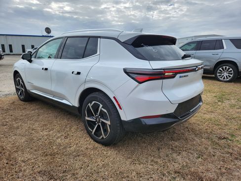 Used 2025 Chevrolet Equinox EV LT image 7