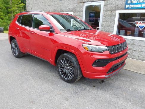 Used 2022 Jeep Compass Limited w/ (RED) Package AWD/4WD image 2