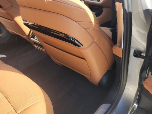 Used 2022 BMW 750i xDrive w/ Executive Package image 28