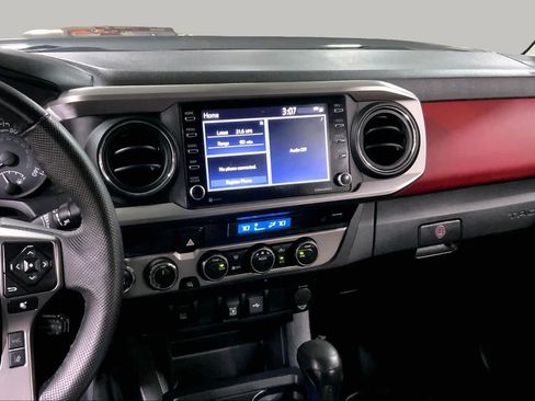 Used 2023 Toyota Tacoma SR5 AWD/4WD image 7