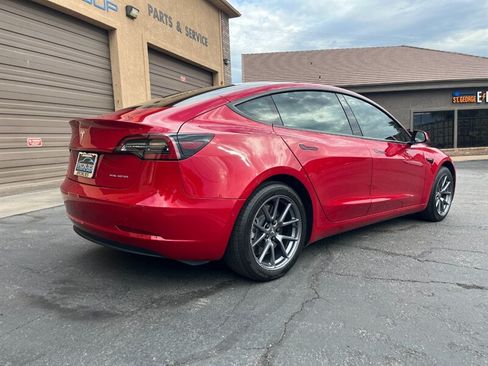 Used 2022 Tesla Model 3 Long Range AWD/4WD image 32