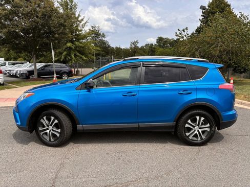 Used 2017 Toyota RAV4 LE w/ Carpet Mat Package AWD/4WD image 3