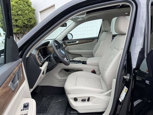 New 2026 Volkswagen Atlas SE image 14