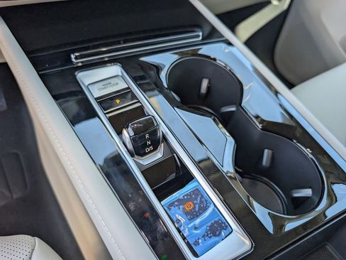 New 2026 Volkswagen Atlas SE image 11