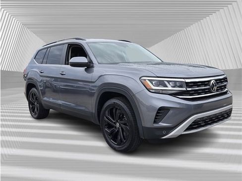 Used 2022 Volkswagen Atlas SE w/ Black Wheel Package image 8
