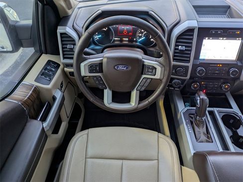 Used 2018 Ford F150 Lariat image 16