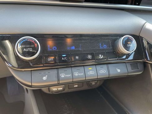 Used 2021 Hyundai Elantra SEL w/ Convenience Package FWD image 25