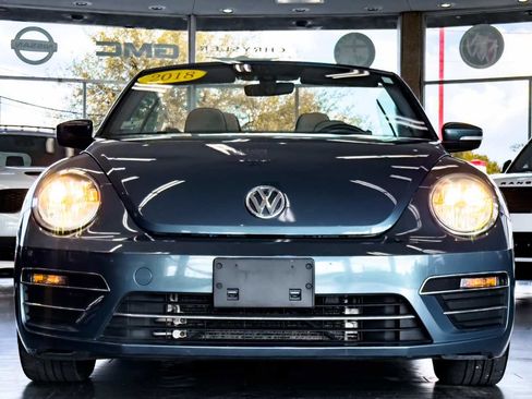 Used 2018 Volkswagen Beetle 2.0T image 4