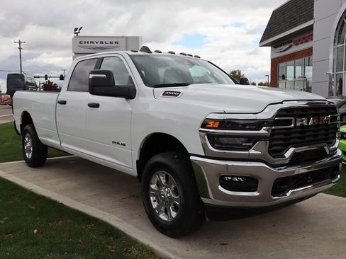 Used 2025 RAM 3500 Big Horn image 3