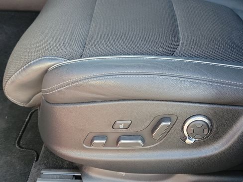 Certified 2023 Genesis GV70 2.5T w/ Sport Prestige Package image 16