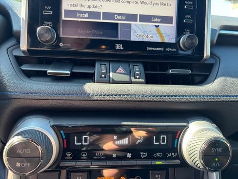 Used 2019 Toyota RAV4 XSE AWD/4WD image 17