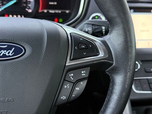 Used 2018 Ford Fusion SE w/ Equipment Group 602A FWD image 29