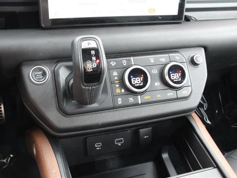 Used 2020 Land Rover Defender 110 X AWD/4WD image 34