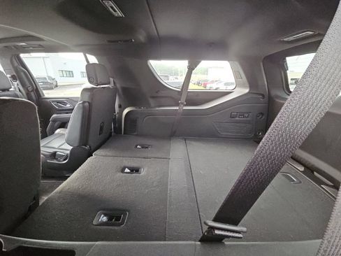 Used 2023 Chevrolet Suburban Premier AWD/4WD image 10