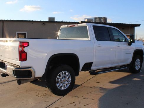 Used 2023 Chevrolet Silverado 2500 LT w/ Convenience Package image 19