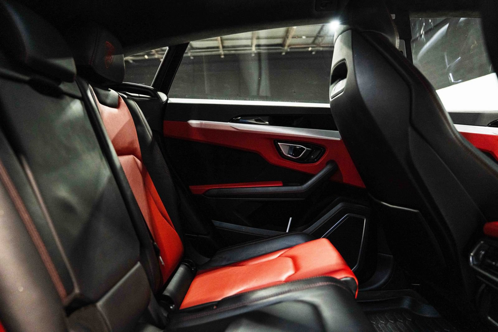 Used 2022 Lamborghini Urus AWD/4WD image 31