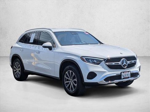 Certified 2026 Mercedes-Benz GLC 300 image 3