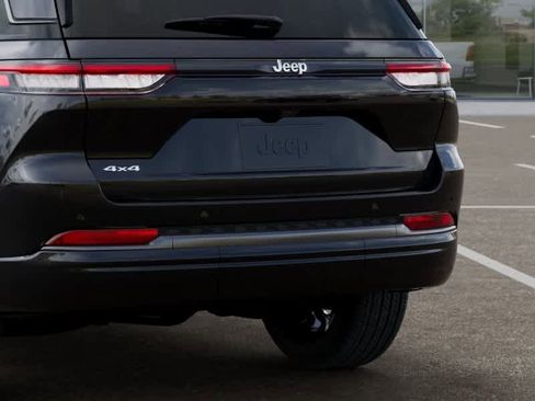 New 2026 Jeep Grand Cherokee Limited Reserve image 13