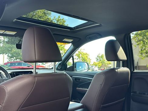 Used 2025 Honda Passport EX-L image 33