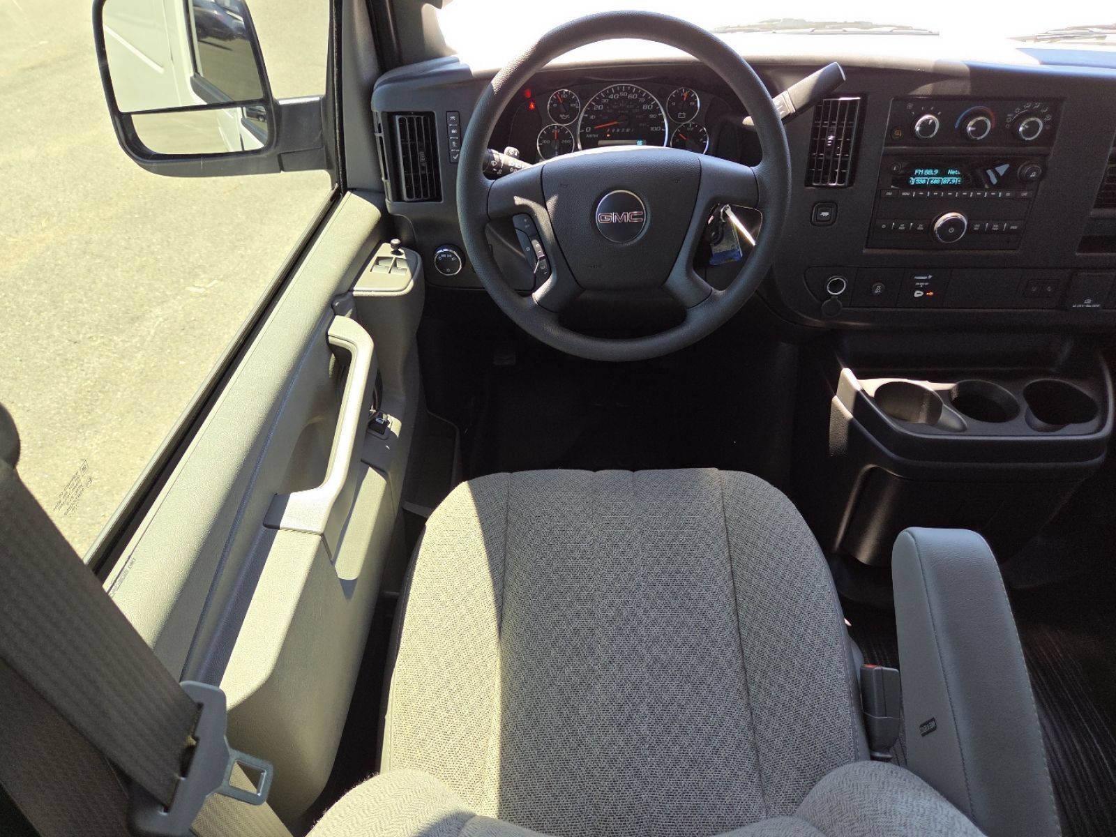 New 2026 GMC Savana 3500 Extended w/ Driver Convenience Package RWD image 22