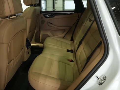 Certified 2026 Porsche Macan AWD/4WD image 27