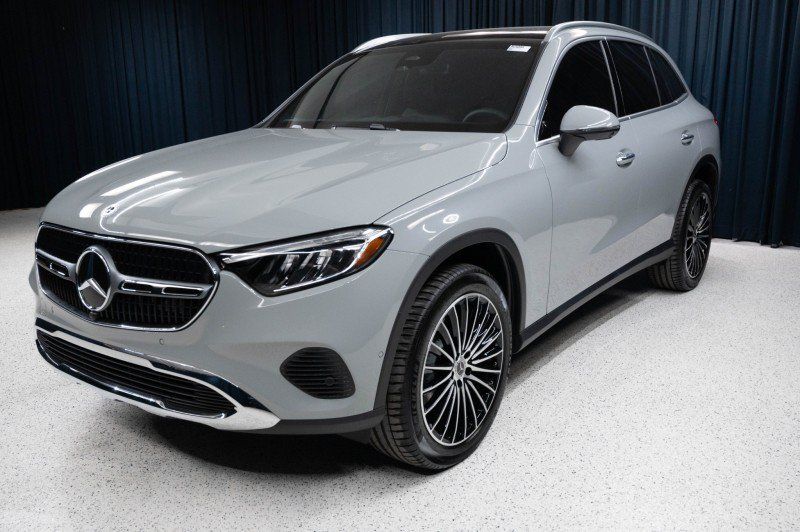New 2027 Mercedes-Benz GLC 300 image 1