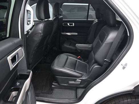Certified 2023 Ford Explorer XLT w/ Equipment Group 202A RWD image 19