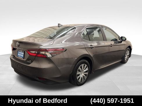 Used 2023 Toyota Camry LE FWD image 5