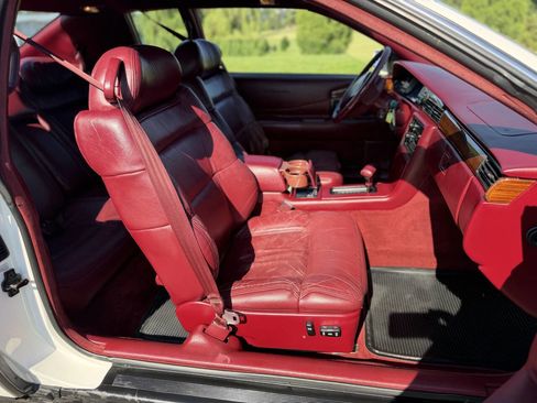 Used 1993 Cadillac Eldorado FWD image 23
