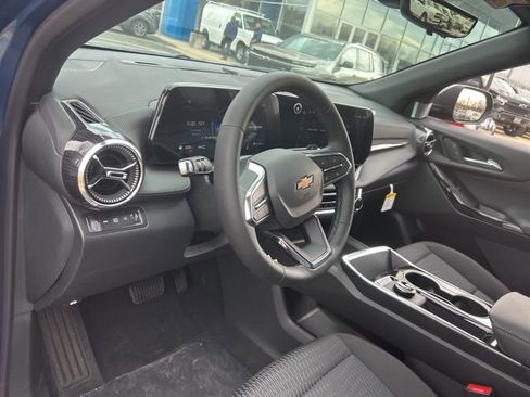 New 2026 Chevrolet Equinox LT w/ Safety and Technology Package AWD/4WD image 10