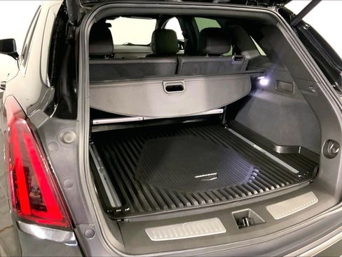 Used 2020 Cadillac XT5 Premium Luxury FWD image 4