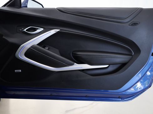 Used 2022 Chevrolet Camaro LT w/ RS Package image 26