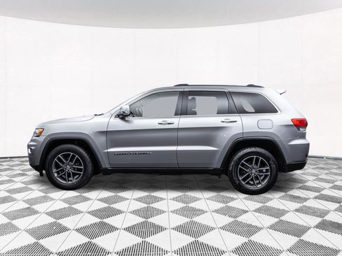 Used 2018 Jeep Grand Cherokee Limited image 7