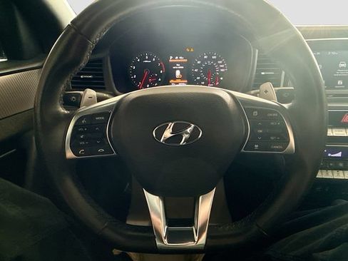 Used 2018 Hyundai Sonata Sport w/ Tech Package 05 FWD image 12