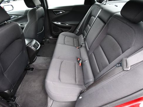 Used 2025 Chevrolet Malibu LT FWD image 16