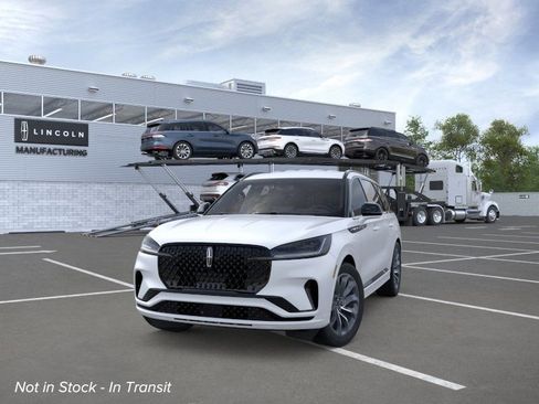 New 2026 Lincoln Aviator AWD w/ Jet Appearance Package image 2