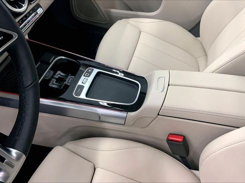 Used 2026 Mercedes-Benz GLB 250 image 26