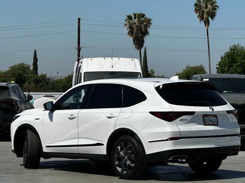 Used 2022 Acura MDX A-Spec image 2