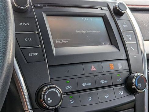 Used 2017 Toyota Camry SE FWD image 5