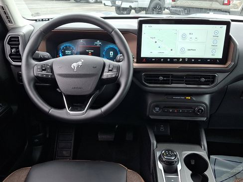 Used 2025 Ford Bronco Sport Outer Banks w/ Outer Banks Tech Package+ image 12